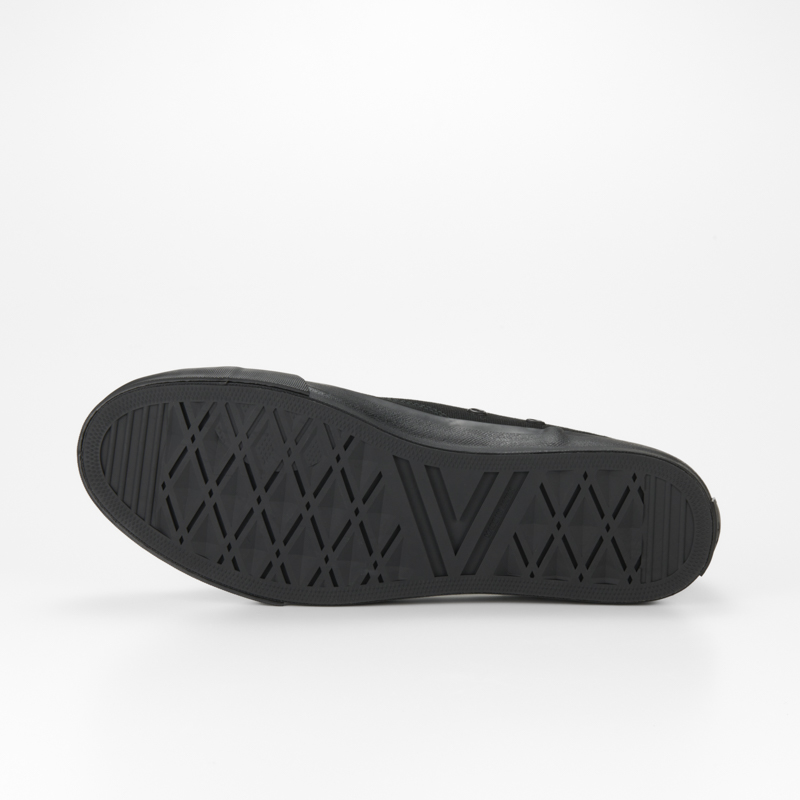 LOWTRAINER BLACKMONO_4